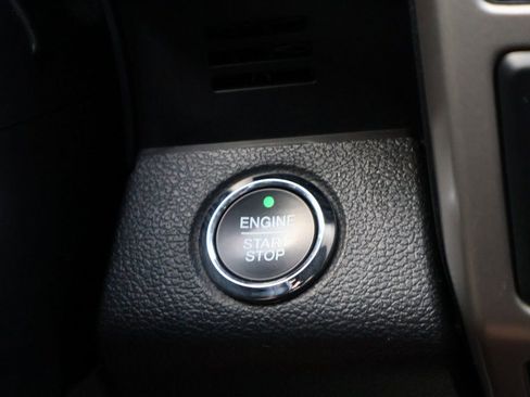 Used 2017 Ford F150 Lariat image 31