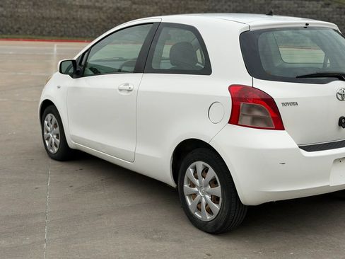 Used 2007 Toyota Yaris 2-Door Hatchback image 5