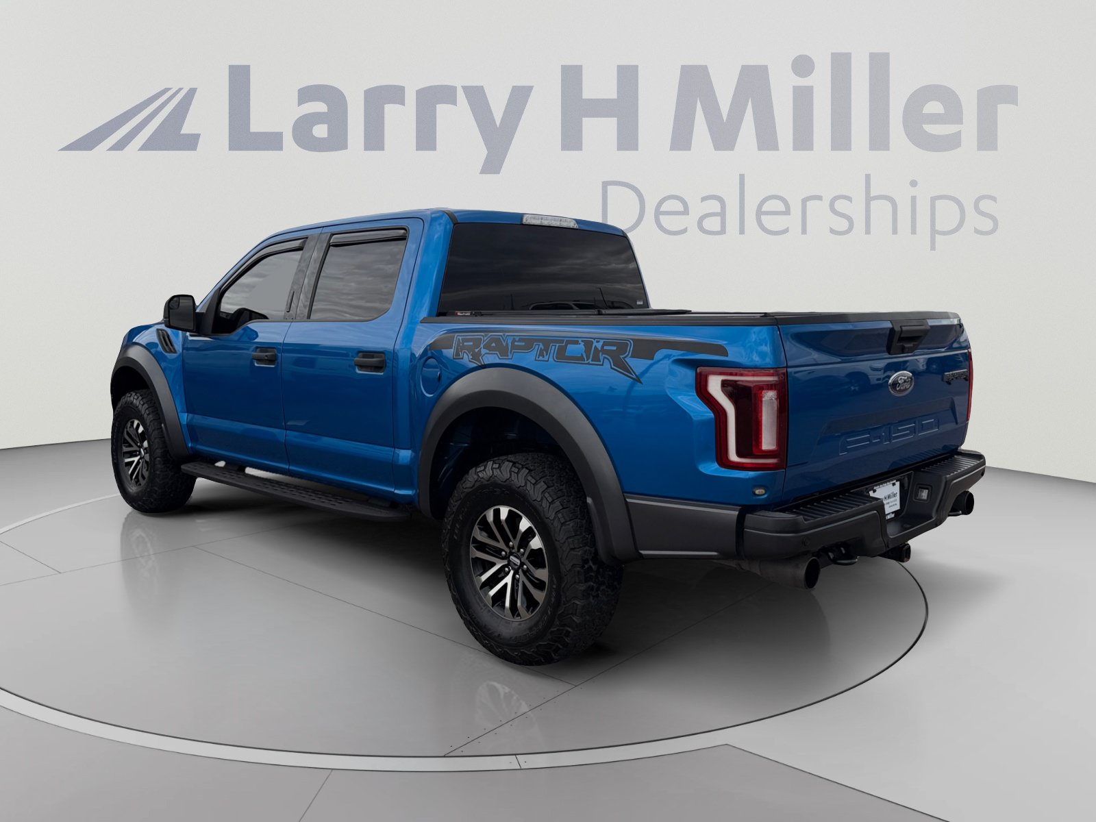 Used 2019 Ford F150 Raptor AWD/4WD image 3