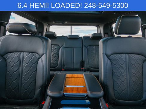 Used 2022 Jeep Grand Wagoneer Series III w/ Rear Seat Video Group 1 AWD/4WD image 21