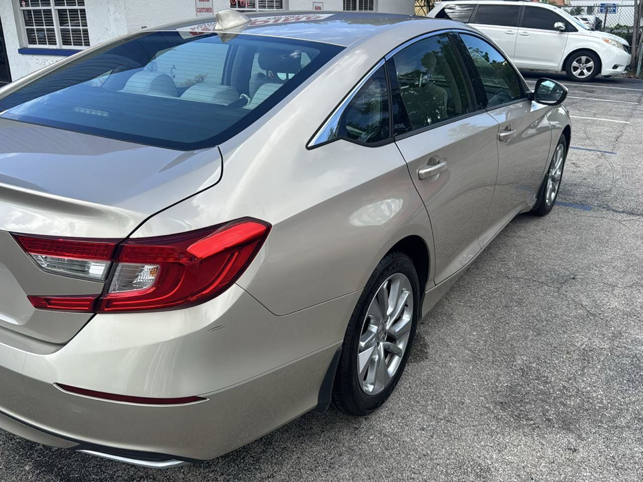 Used 2018 Honda Accord LX image 5
