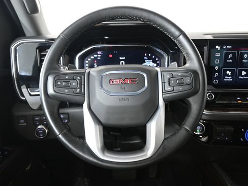 Used 2024 GMC Sierra 1500 Elevation w/ Preferred Package AWD/4WD image 32