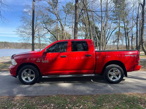 Used 2015 RAM 1500 Express image 1