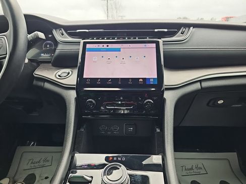 Used 2022 Jeep Grand Cherokee L Limited image 25