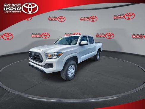 Used 2023 Toyota Tacoma SR AWD/4WD image 4