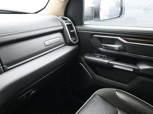 Used 2021 RAM 1500 Laramie AWD/4WD image 8