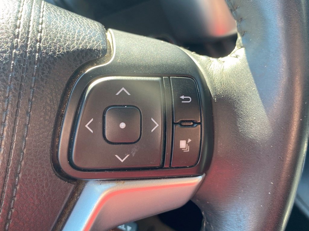 Used 2016 Toyota Highlander XLE FWD image 25