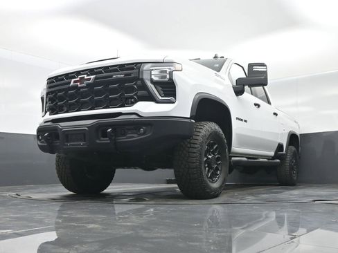 Used 2024 Chevrolet Silverado 2500 ZR2 w/ ZR2 Bison Edition AWD/4WD image 33