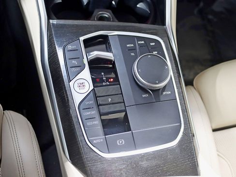 Used 2023 BMW 330i Sedan w/ Premium Package image 27