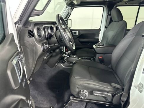 Used 2022 Jeep Wrangler Unlimited Sport image 11