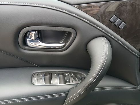 Used 2022 INFINITI QX80 Luxe w/ All-Season Package image 12