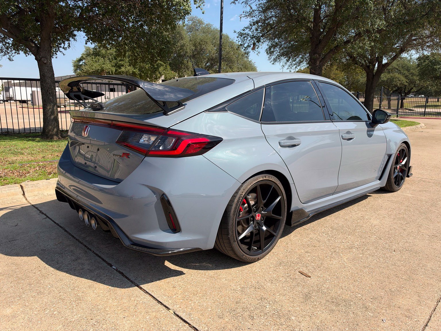 Used 2023 Honda Civic Type R image 2