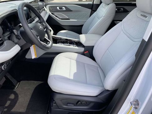 New 2026 Ford Explorer Platinum AWD/4WD image 13