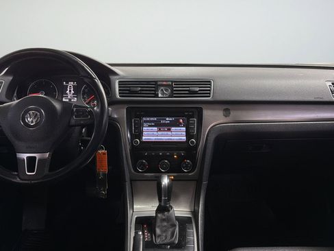 Used 2015 Volkswagen Passat TDI SE image 37