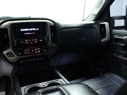 Used 2014 GMC Sierra 1500 Denali image 17