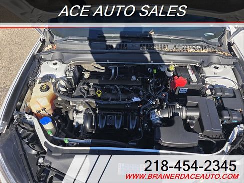 Used 2017 Ford Fusion SE image 8