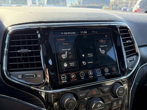 Used 2021 Jeep Grand Cherokee Limited image 19