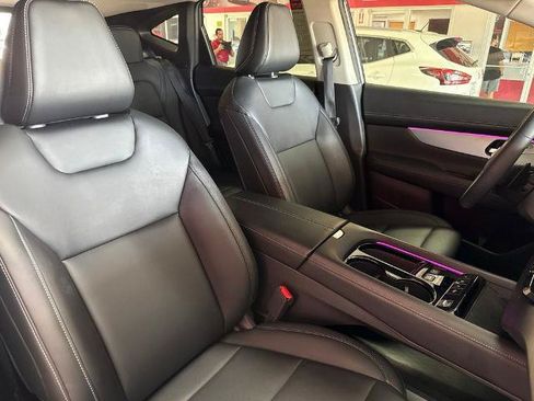 Certified 2025 Nissan Murano SL AWD/4WD image 7