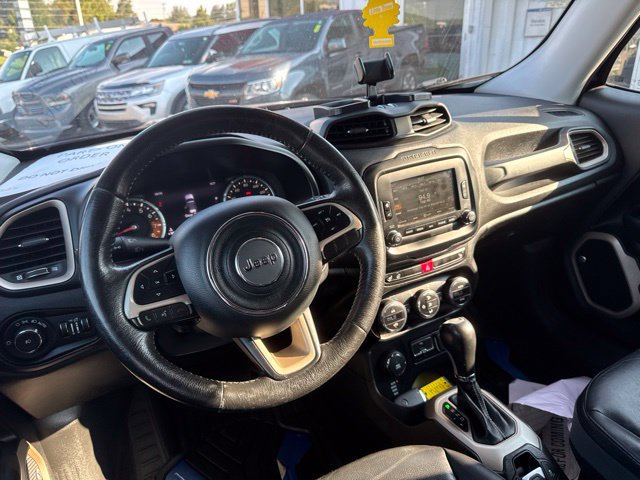 Used 2016 Jeep Renegade Limited AWD/4WD image 12