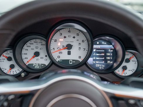 Used 2017 Porsche 911 Carrera S image 16