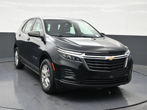 Used 2024 Chevrolet Equinox LS w/ Driver Confidence II Package FWD image 8