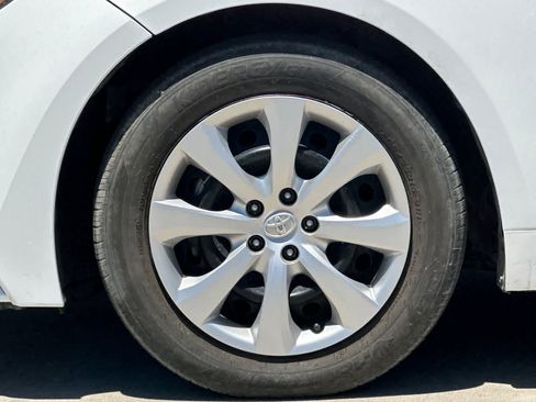 Used 2024 Toyota Corolla LE FWD image 12