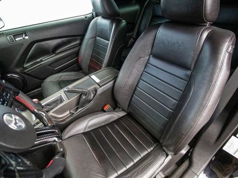 Used 2012 Ford Mustang GT Premium image 19