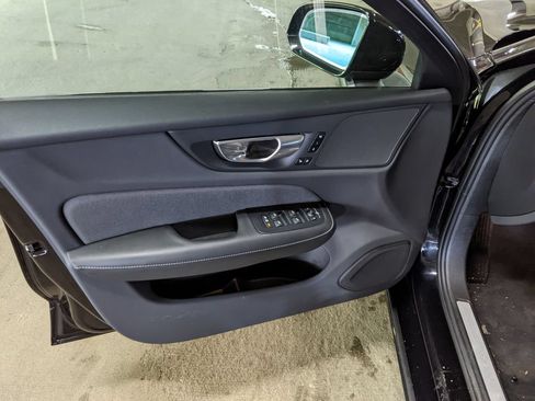 Certified 2024 Volvo S60 B5 Plus FWD image 9