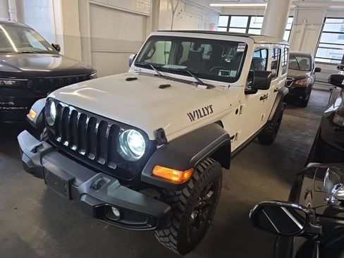 Used 2022 Jeep Wrangler Unlimited Sport AWD/4WD image 3