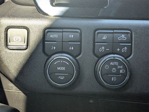 Used 2025 Chevrolet Silverado 3500 High Country w/ High Country Premium Package image 23