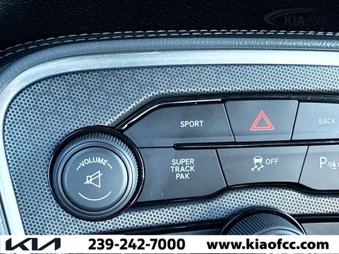 Used 2015 Dodge Challenger R/T Scat Pack w/ Leather Interior Group image 28