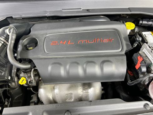 Used 2022 Jeep Compass Latitude AWD/4WD image 28
