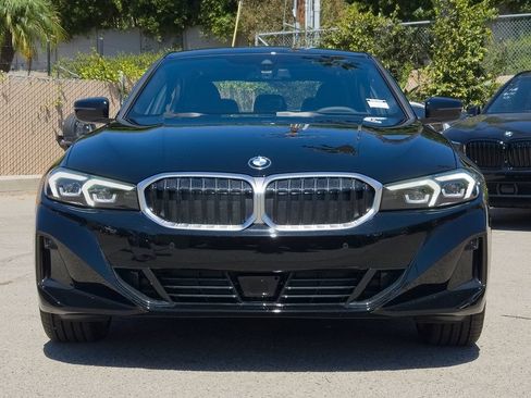 New 2026 BMW 330i Sedan w/ Premium Package RWD image 2