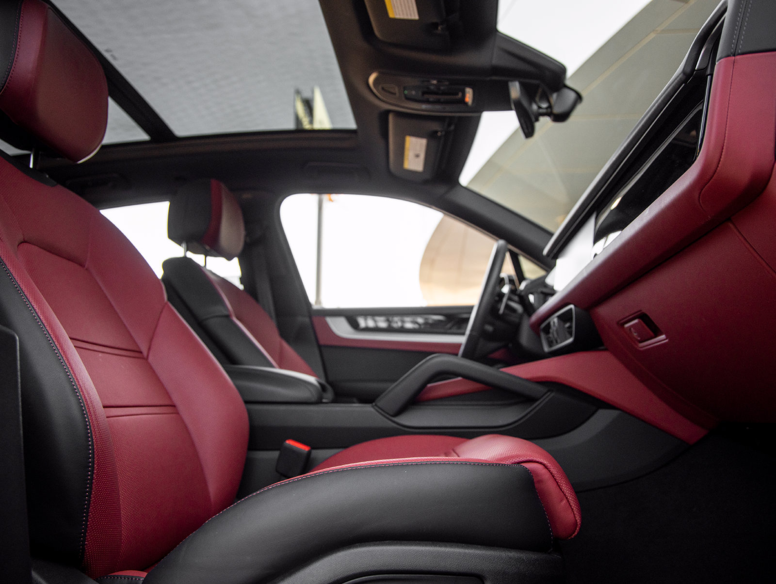 Certified 2026 Porsche Cayenne AWD/4WD image 45