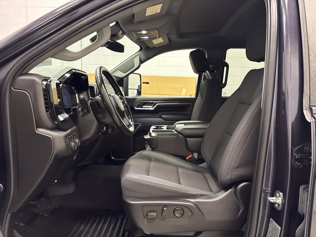 Certified 2024 Chevrolet Silverado 3500 LT w/ Convenience Package AWD/4WD image 18