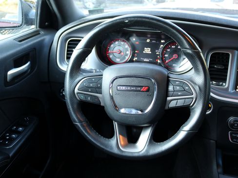 Used 2020 Dodge Charger SXT w/ Blacktop Package image 36