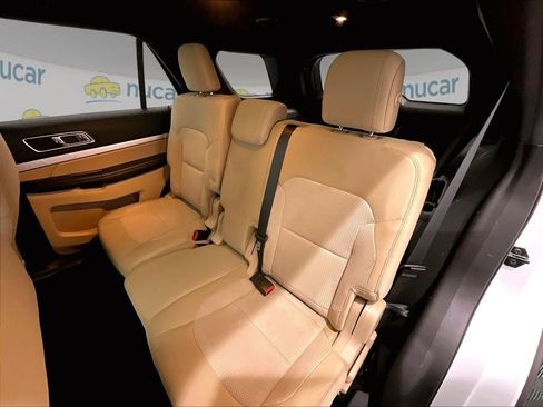 Used 2016 Ford Explorer XLT w/ Equipment Group 201A AWD/4WD image 15