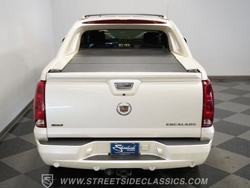 Used 2009 Cadillac Escalade EXT image 28