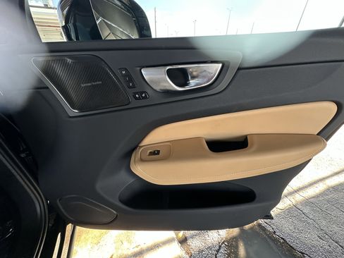 Used 2024 Volvo XC60 T8 Ultimate w/ Protection Package Premier image 31