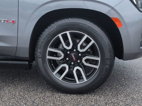 Used 2021 GMC Yukon AT4 w/ AT4 Premium Plus Package AWD/4WD image 12