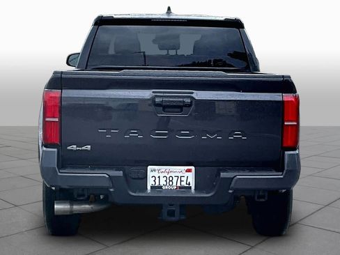 Used 2025 Toyota Tacoma SR5 AWD/4WD image 4