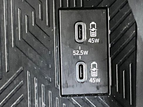 Used 2024 Toyota Tacoma TRD Off-Road image 33