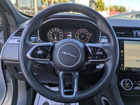 Used 2024 Jaguar F-PACE R-Dynamic S image 17