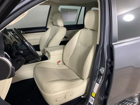 Used 2023 Lexus GX 460 Premium w/ Premium Package image 31