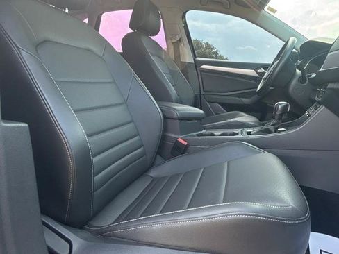 Used 2021 Volkswagen Jetta SE FWD image 16