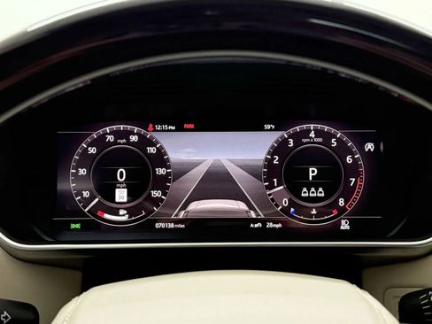 Used 2020 Land Rover Range Rover HSE image 36