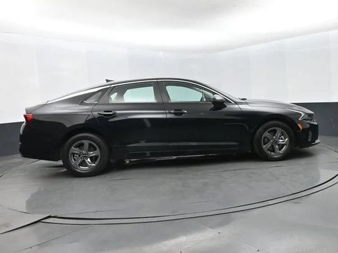 Used 2023 Kia K5 LXS FWD image 4
