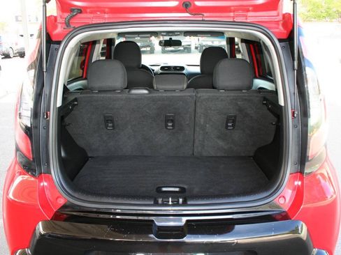Used 2016 Kia Soul + FWD image 26
