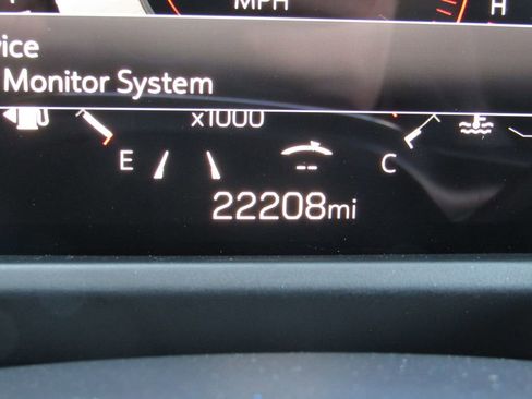 Used 2025 GMC Acadia Elevation image 31