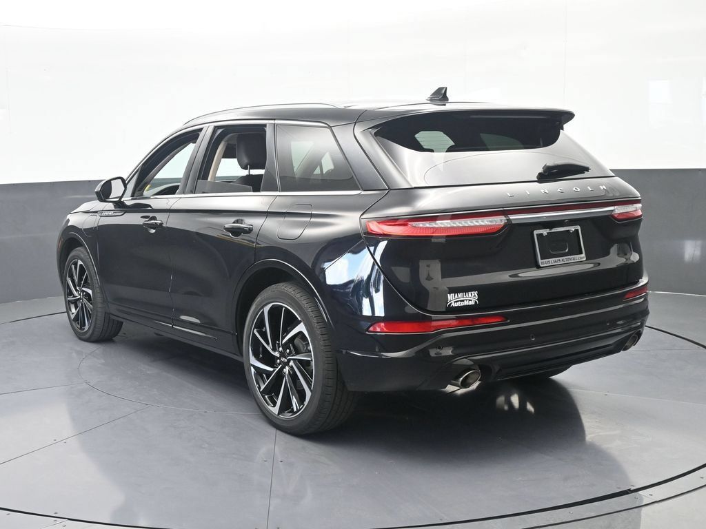 Used 2024 Lincoln Corsair Grand Touring AWD/4WD image 4